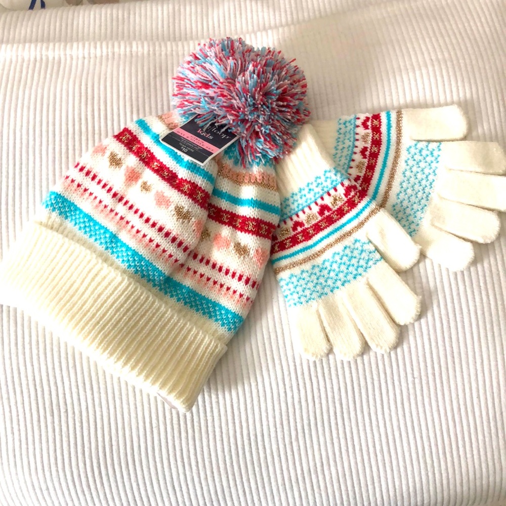 West|loop kids . Girl’s hat & glove set , approximate age 4-8 years old